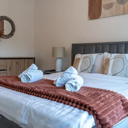 Апартаменты 17bv Old *